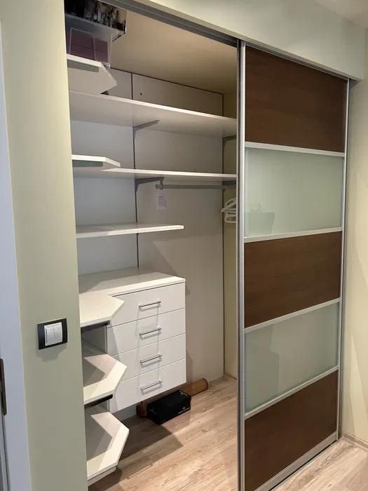 Дава се под наем Тристаен апартамент в Варна, м-т Траката - 117 кв.м за 716 € - Снимка #8