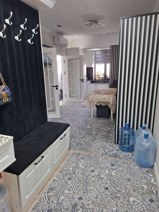 Срочно квартира сотилади!!!