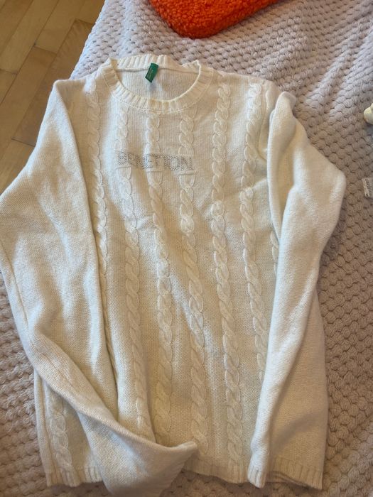 Детски  бял пуловер