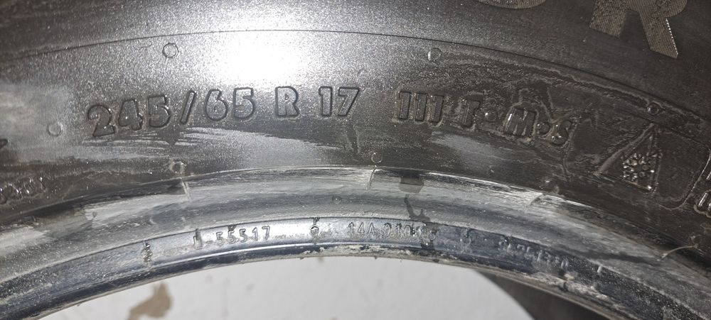 Продам зимние шины на 17