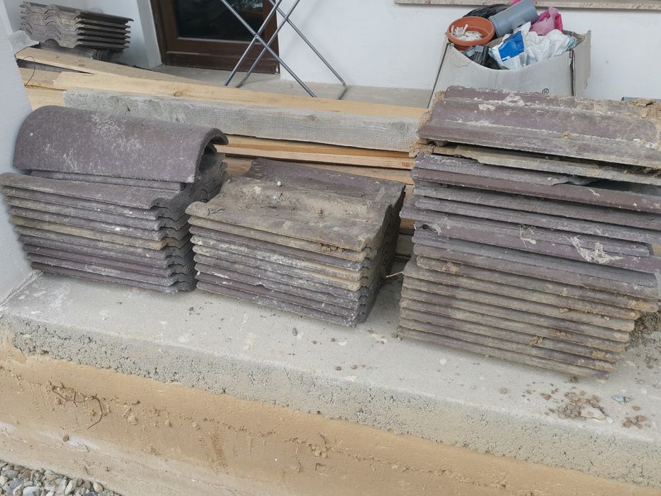 Țigla noua maro de vânzare