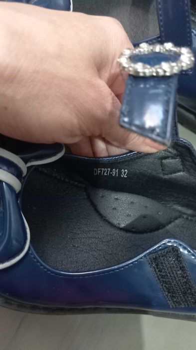 Туфли на девочку, в отличном состоянии