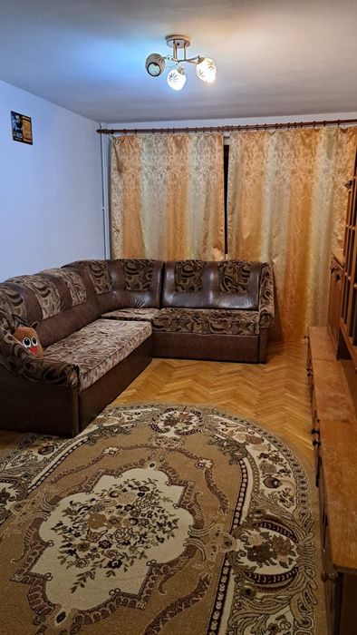 Vand apartament 2 camere decomandat