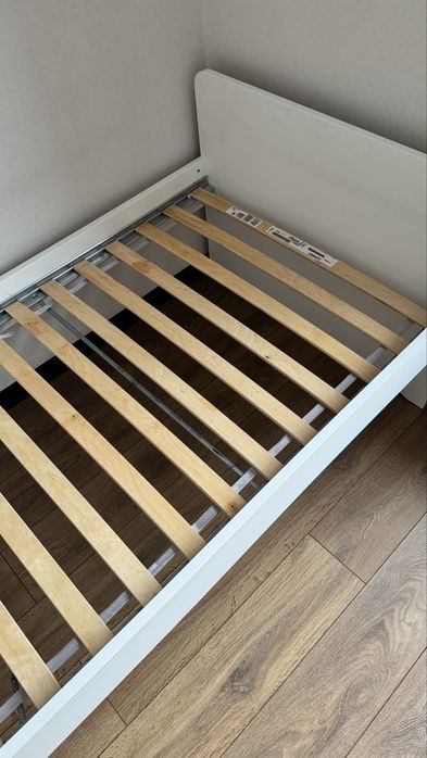 Продам 2 кровати ikea