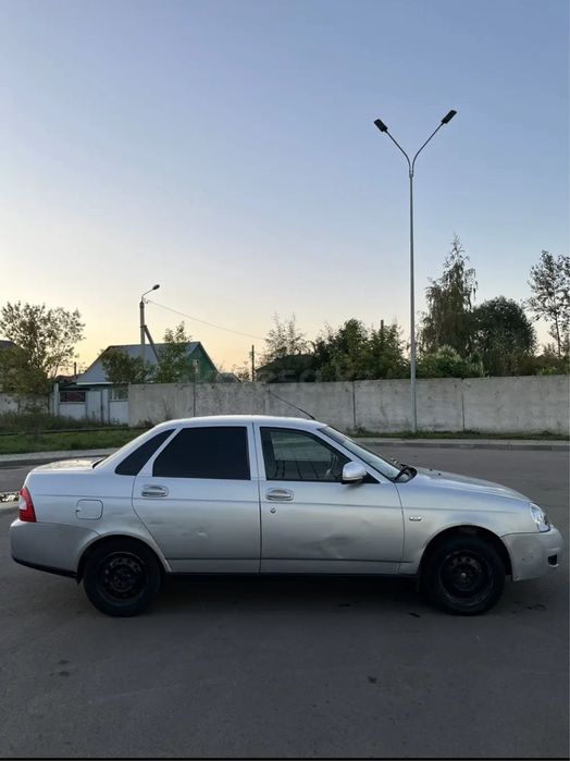 Лада приора седан