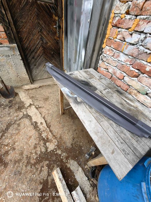 Продавам щора за багажник Mercedes A class 1997-2002