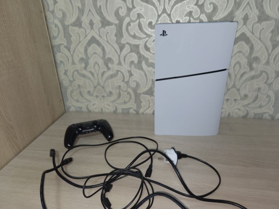 Продам Playstation 5 Slim 800gb