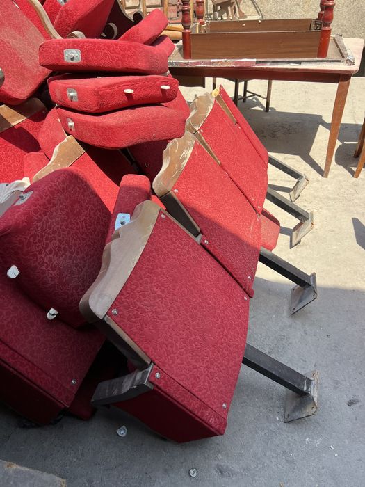 Столы стулья скамейки