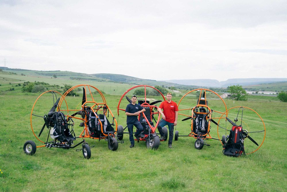 Scoala de zbor cu parapanta cu motor paramotor Cluj