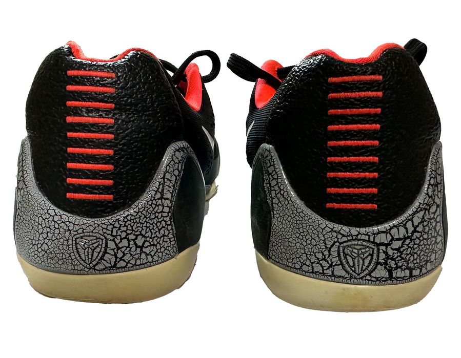 Adidasi Basket Nike Kobe 9 (IX) EM Low Laser Crimson, cateva purtari