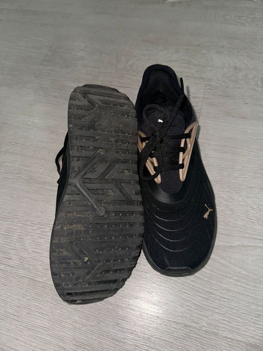 adidasi puma.
