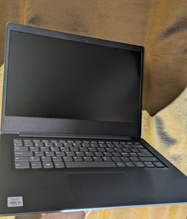 Laptop Lenovo V14-IIL