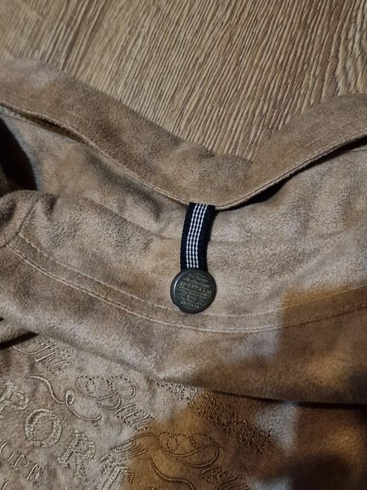 Trenci , Pardesiu , Palton , Sarafan , Parpalac , Vesta Sportalm