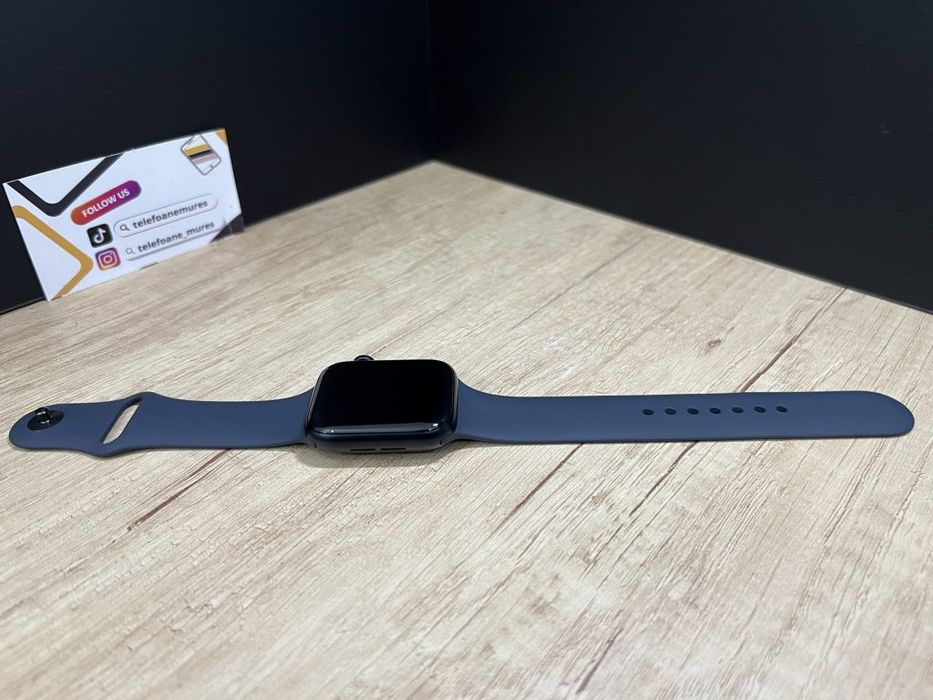 Apple Watch SE3 44mm Midnight Aluminium Case Midnight Sport Band Secon