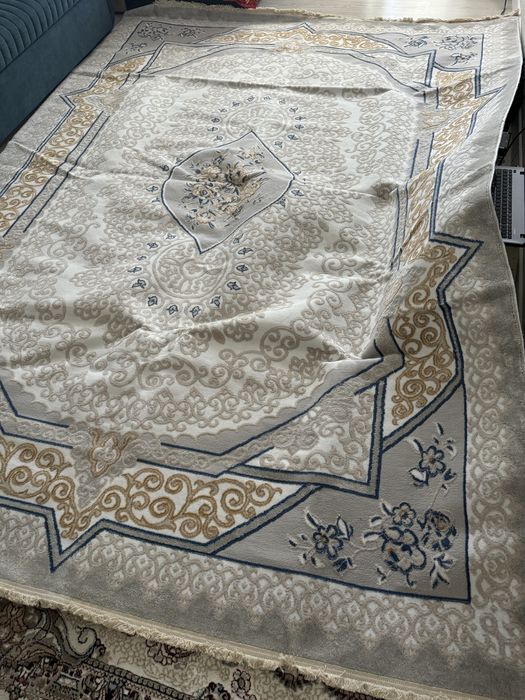 Ковёр новый чистый