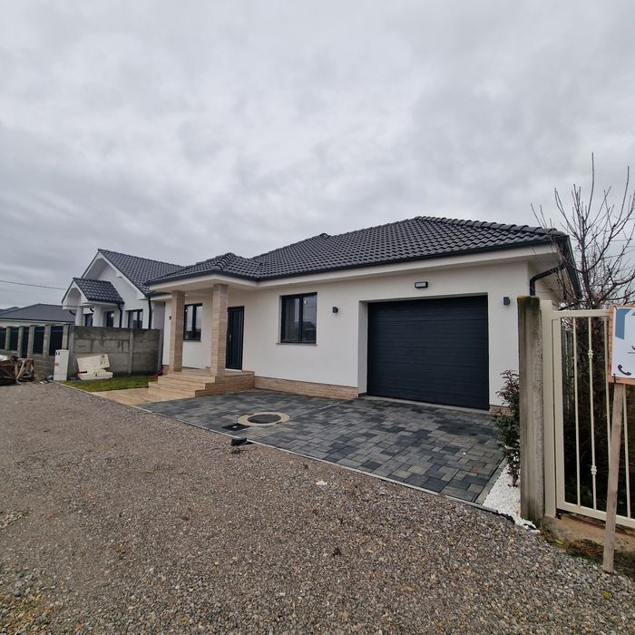 Casa de vanzare Str Căprioarei la cheie