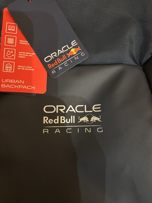 Оригинална раница на Red Bull Racing Oracle 2025