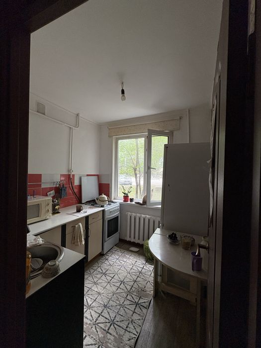 Продам 1 комн.кв  1/5 перепланировка