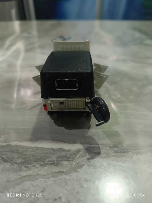 Продам модель автомобиля ссср 1:43