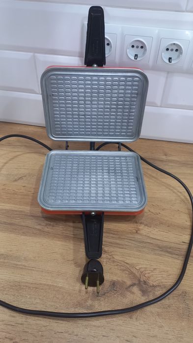 СССР. Вафельница новая для трубочек