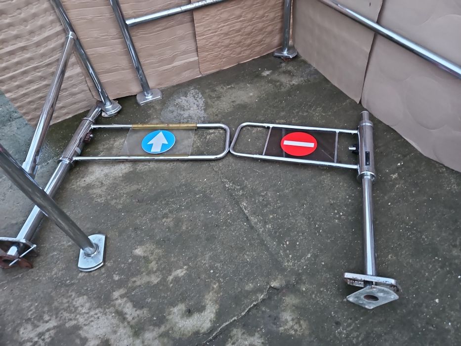 Raft/gondola raft/sistem directionare ghidaj cu poartă