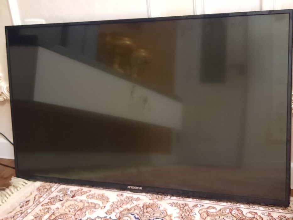 Продаётся телевизор moonx 43K8000