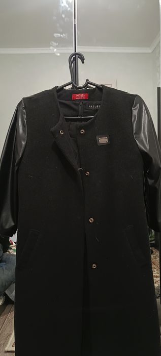 Продам ,пальто,платья