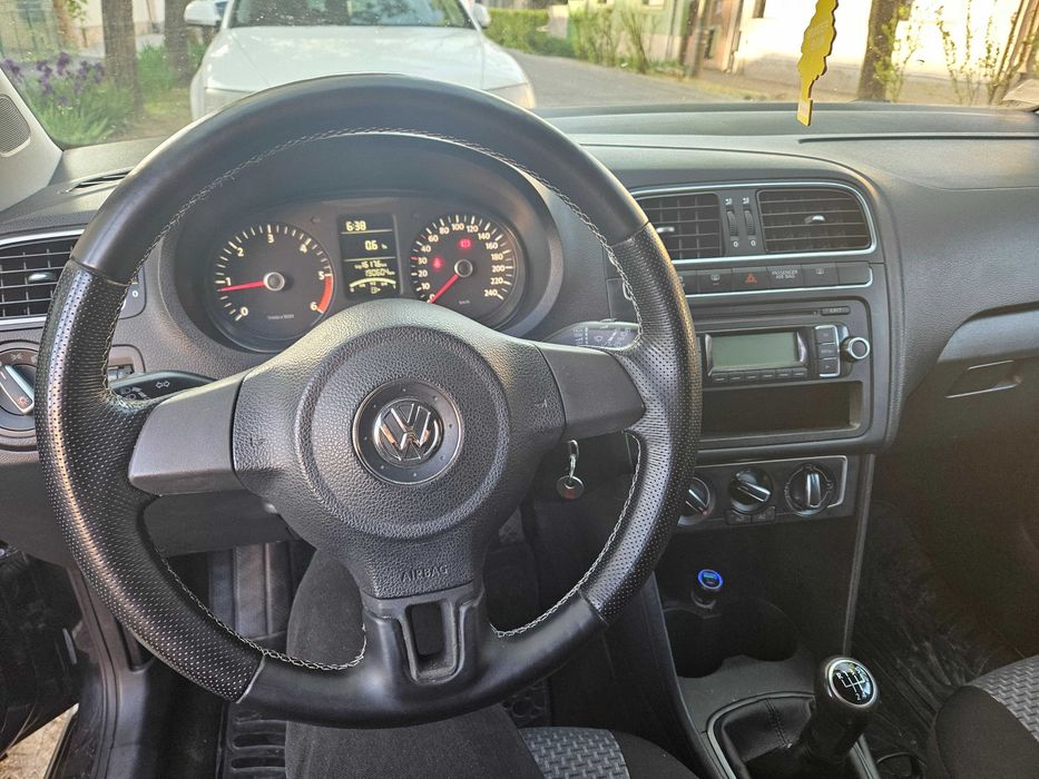 VOLKSWAGEN Polo 2011 — imagine 5