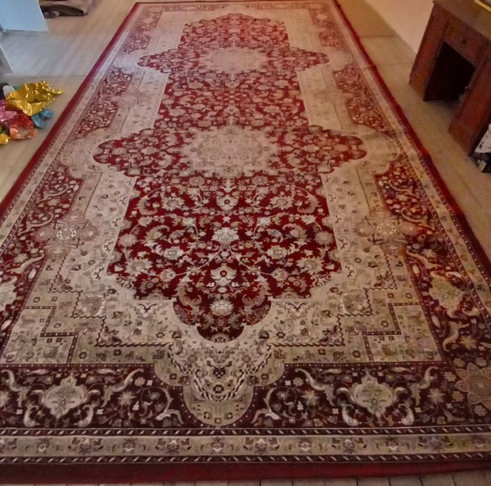 Gilam sotiladi yangi