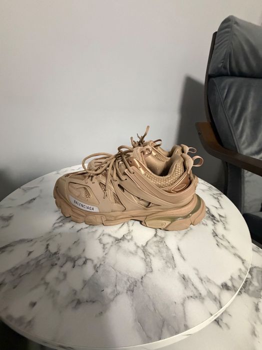 Balenciaga Track Bej