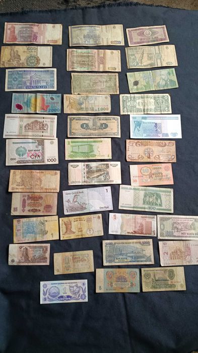 colectie 35 bancnote vechi din care 11 ROMANIA