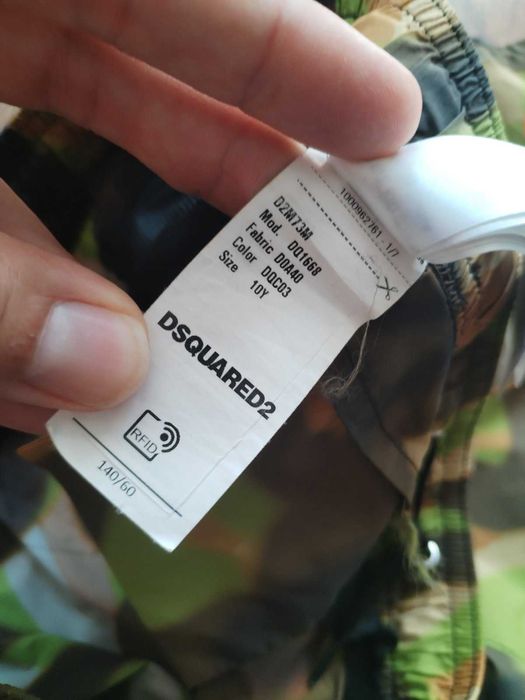 dsquared2 - страхотни юношески шорти 100% оригинал ЗАБЕЛЕЖКА ОТРЯЗАН БАНДАЖ ДОБРО СЪСТОЯНИЕ