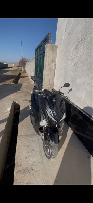 N-MAX moto sotiladi