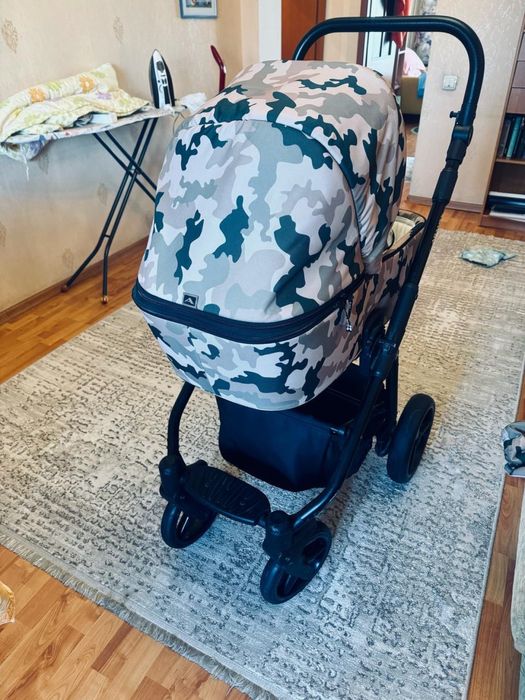 Продам коляску Adamex