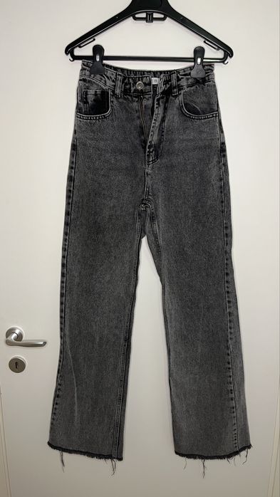 Blugi gri cu talie inalta