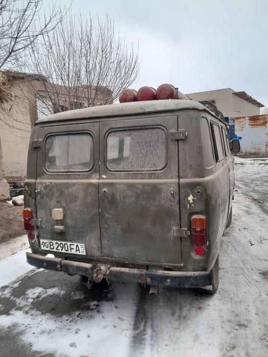 Uvaz mashina sotiladi