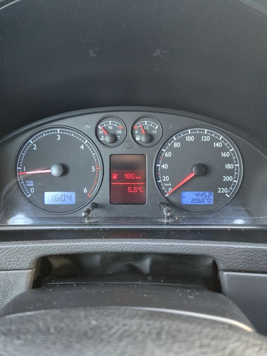 Vând Multivan 4×4 T5 volkswagen