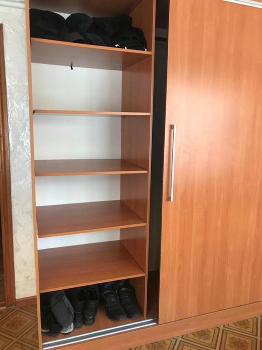 Продам шкаф в хорошем состояние