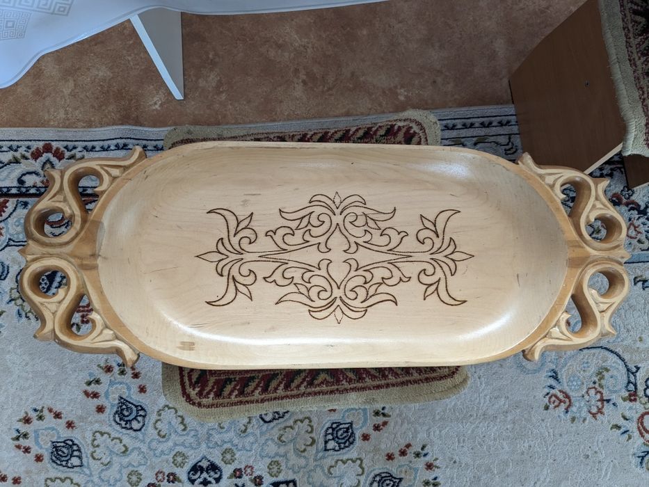 Табақ кеселерімен