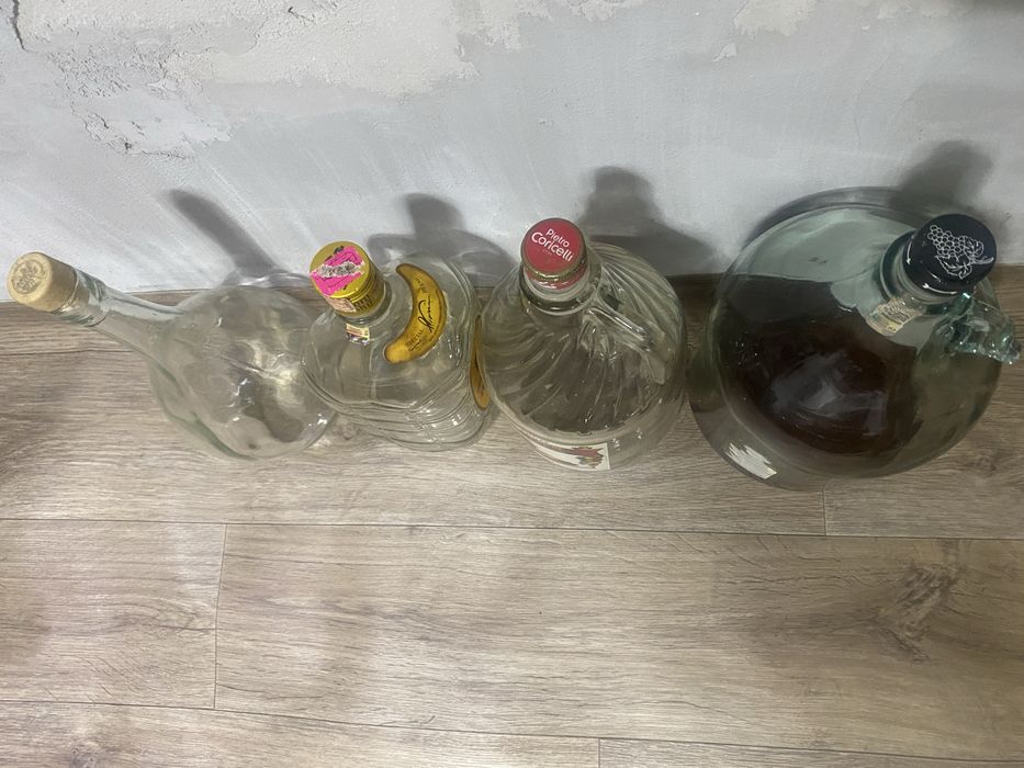 Банки 1,5 литра винтовые продам