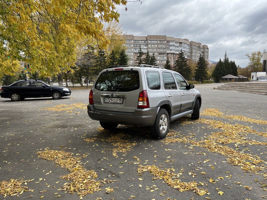 Продам Mazda tribute