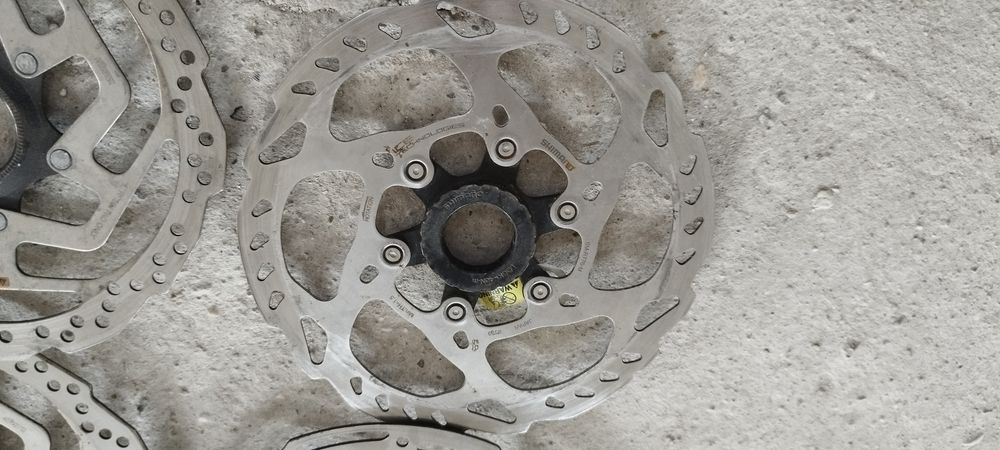 Дискове от 160 до 203 мм Shimano, tektro на куп