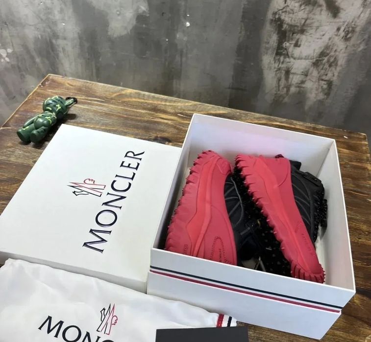 Moncler TrailGrip GTX