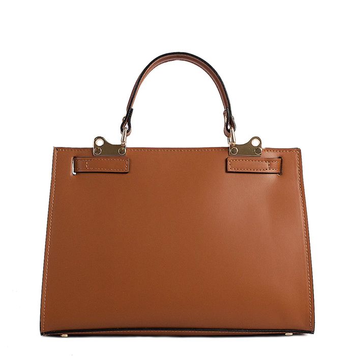 Дамска кожена чанта цвят коняк