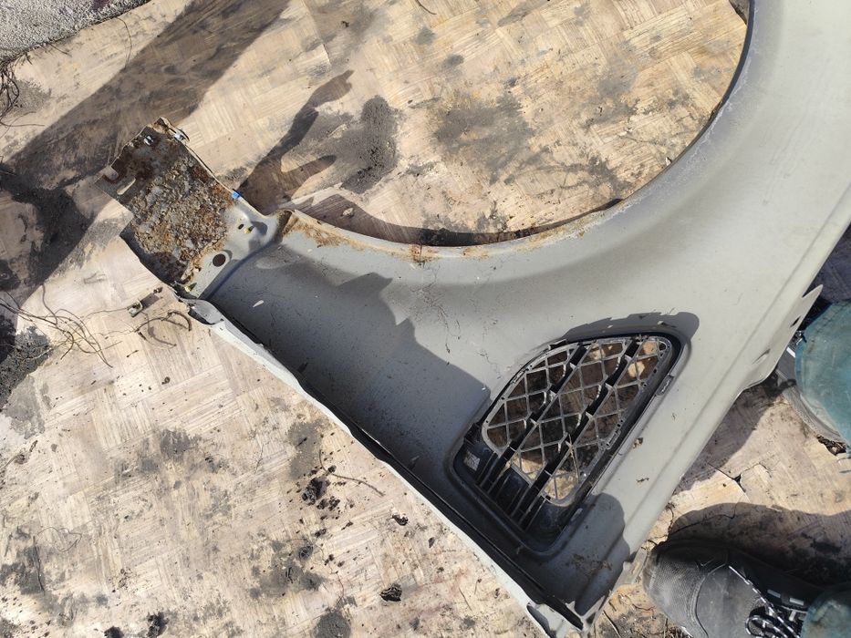 Ляв и Десен калник-Range Rover Sport -3.6-272кс-2008г