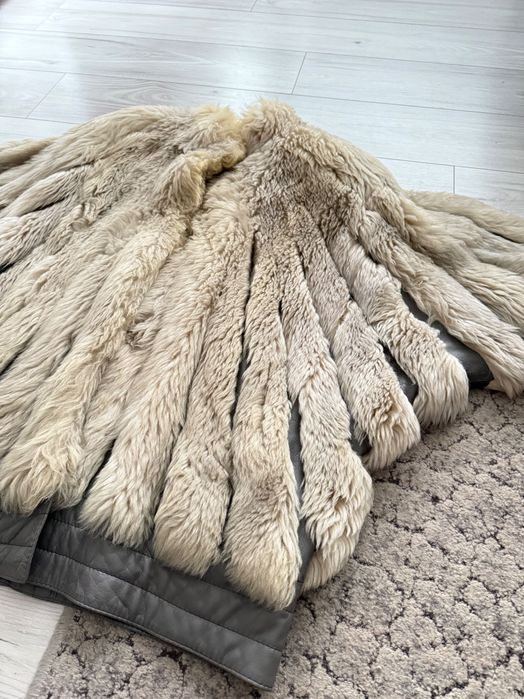 Късо дамско палто от Естествена кожа с косъм