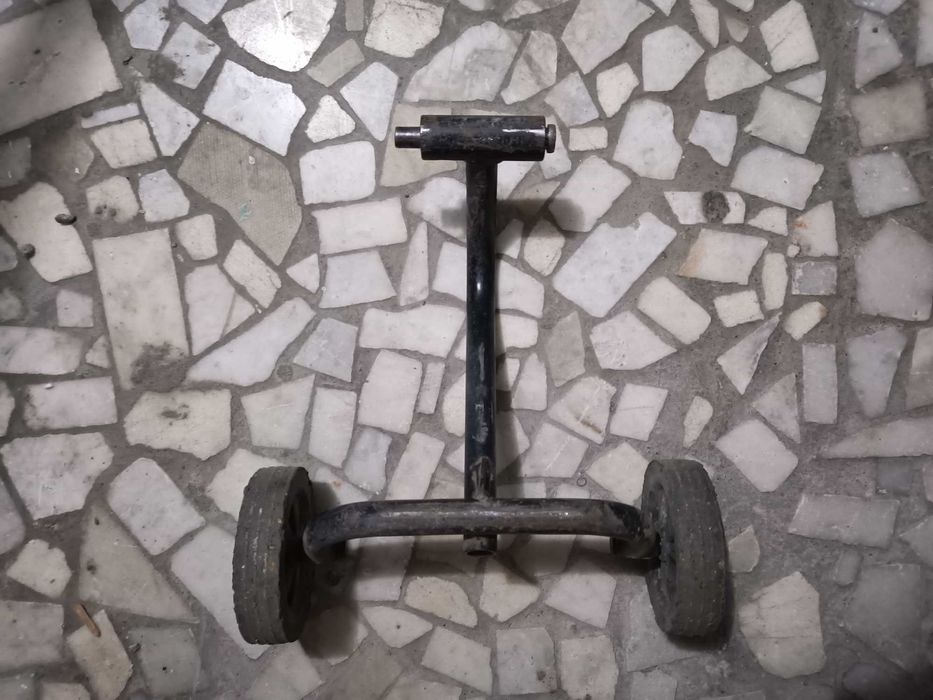 Колёсная пара для виброплиты