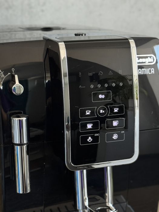 Кафеавтомат Delonghi Dinamica