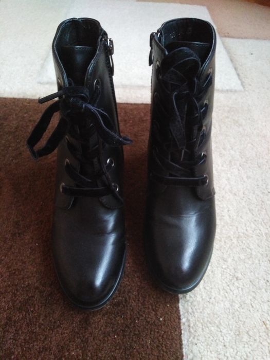 Ghetute negre, marimea 35