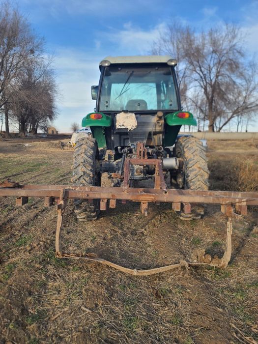 Traktor LS 100hc sotiladi